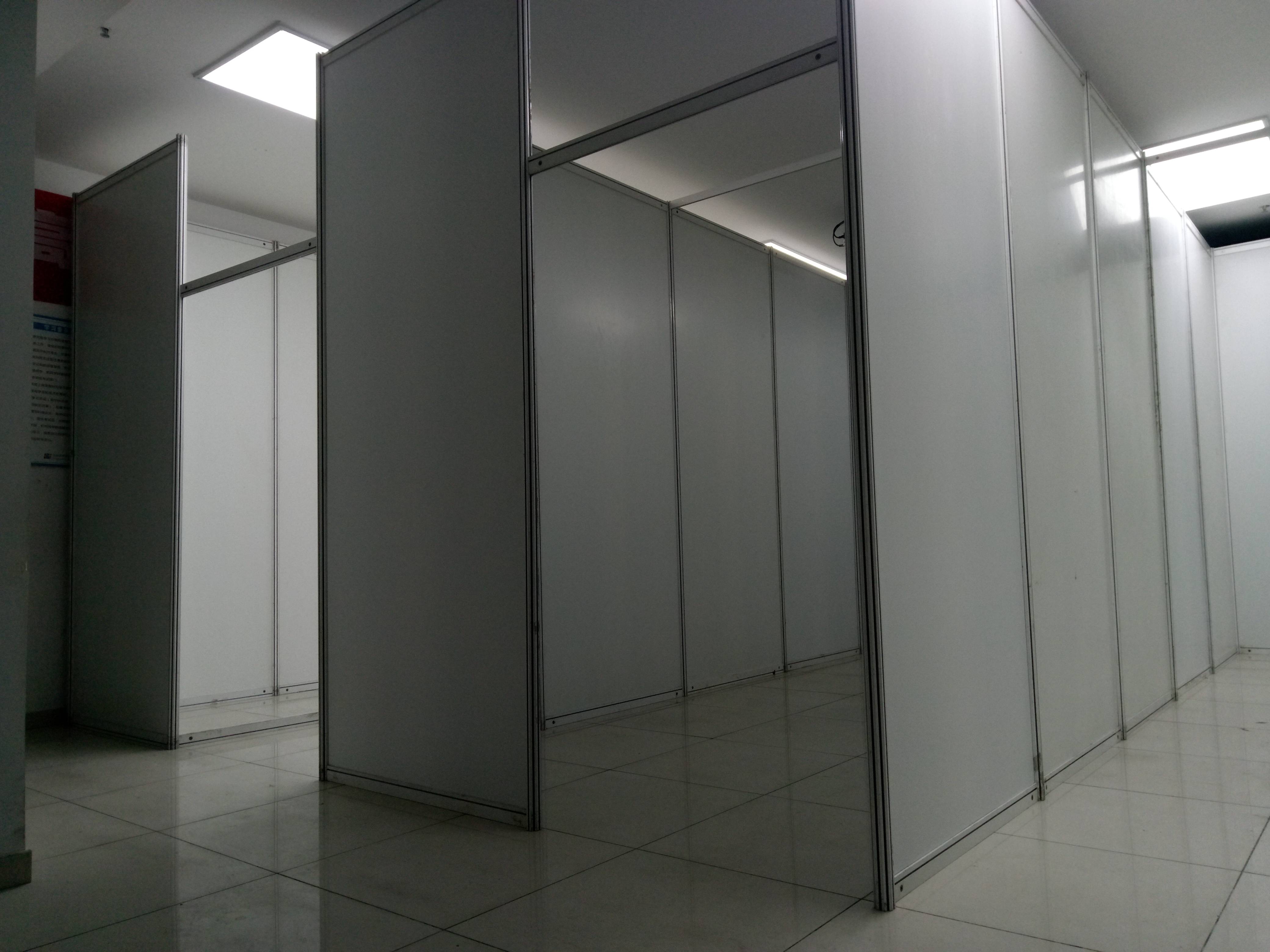 专业提供成都3米与2米标准展位租赁搭建一站式会议展览服务